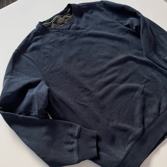 **SOLD** G.H. Bass & Co. Crewneck Pullover Sweatshirt - Picture 2 of 5